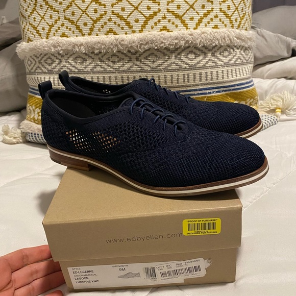 Ellen Degeneres navy Oxford shoes - Picture 3 of 10